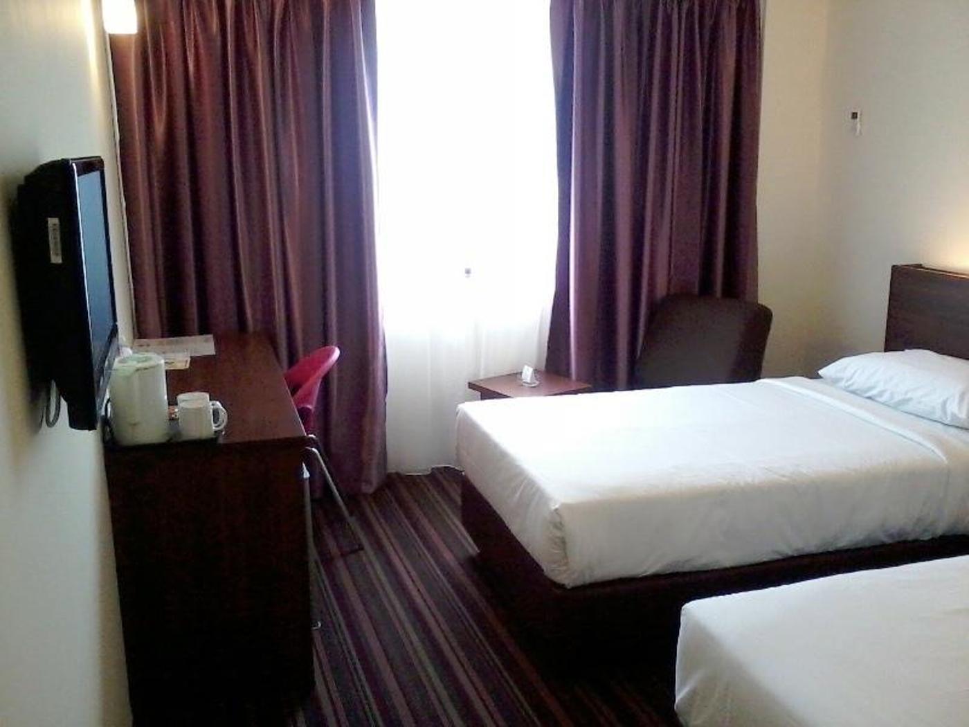 Hotel Yt Midtown Kuala Terengganu Exterior foto
